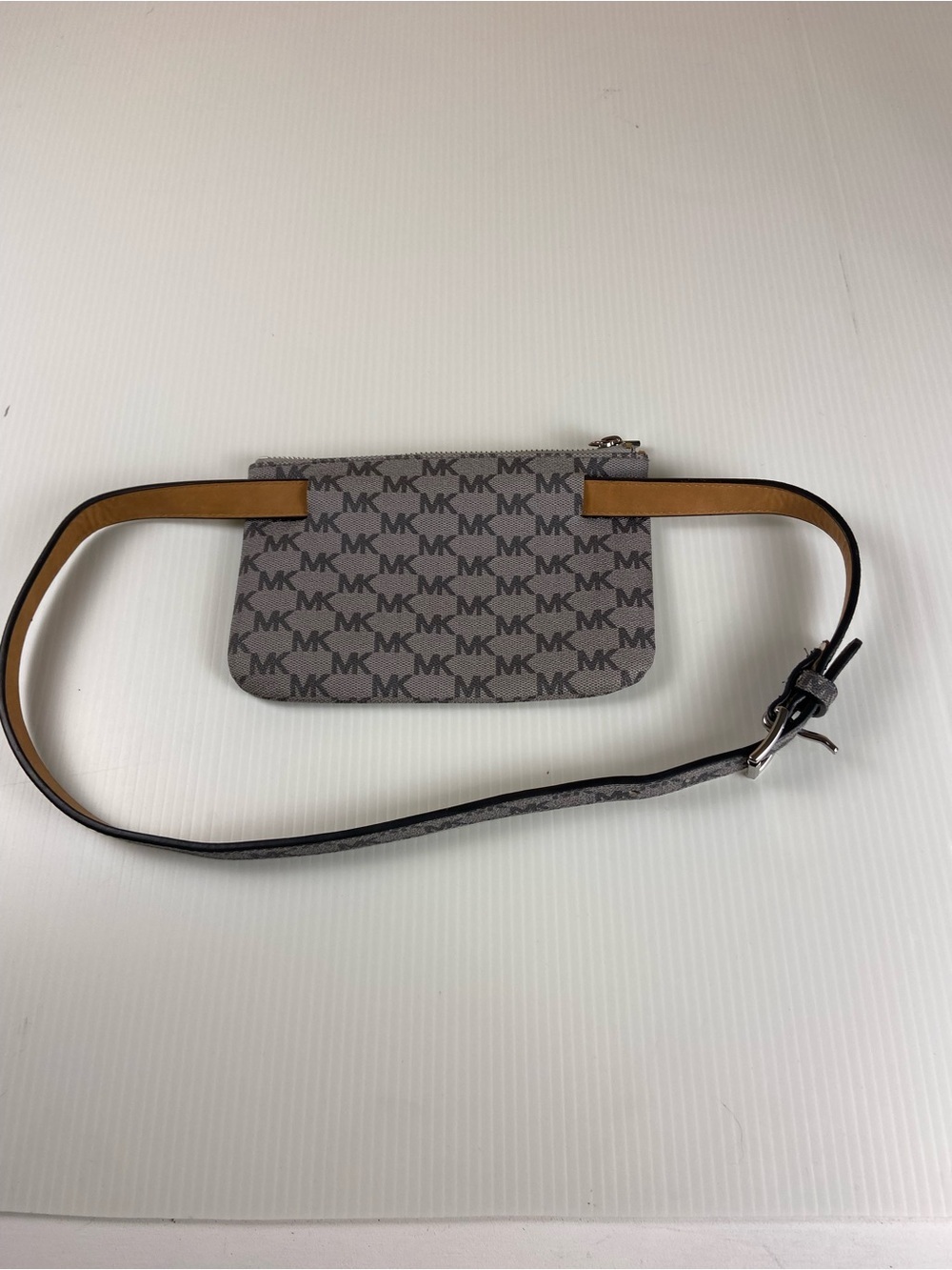 Michael Kors Jet Set Signature MK Logo Gray Belt Bag Waist Pack Sling - Picture 2 of 8